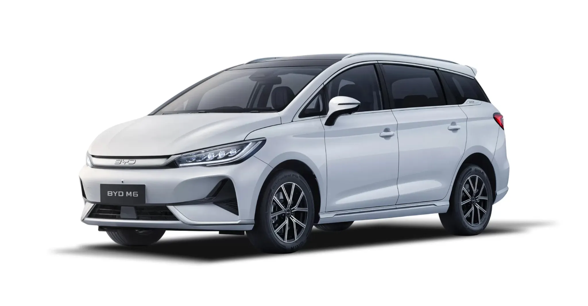 BYD M6